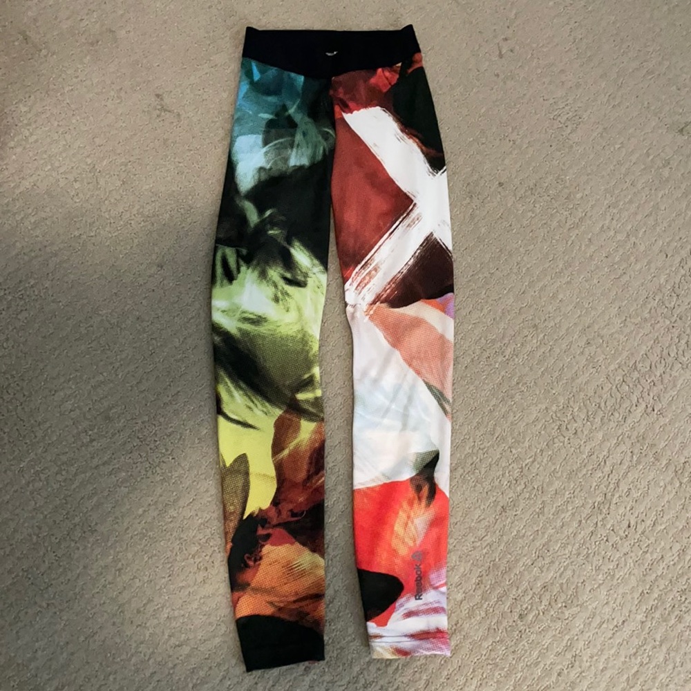 Women’s XS Reebok abstract tights